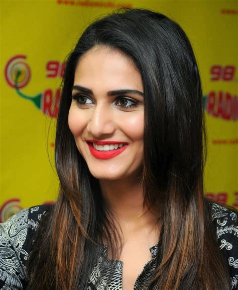 vaani kapoor hot and sexy hd wallpaper images and photos download