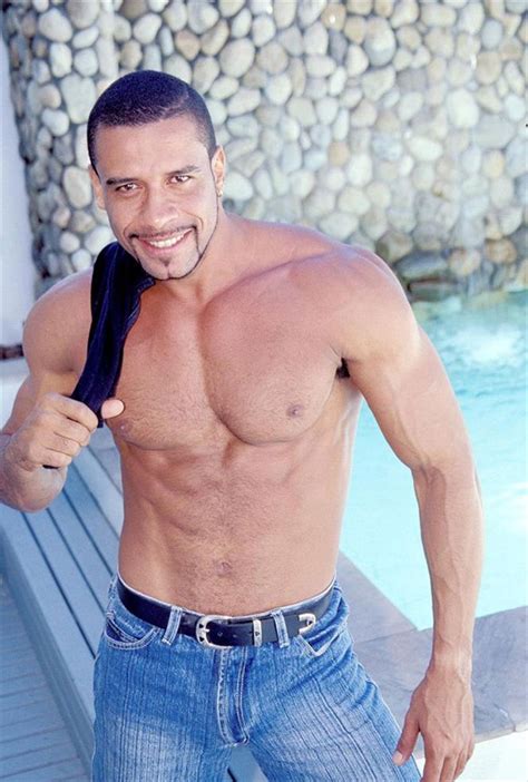 Dramia – Sexy Muscle Latin Hunk Fitness Men