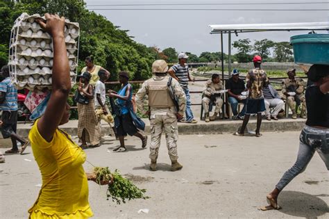 Video And Pictures A Look Intothe Border Crossing Between Haiti And