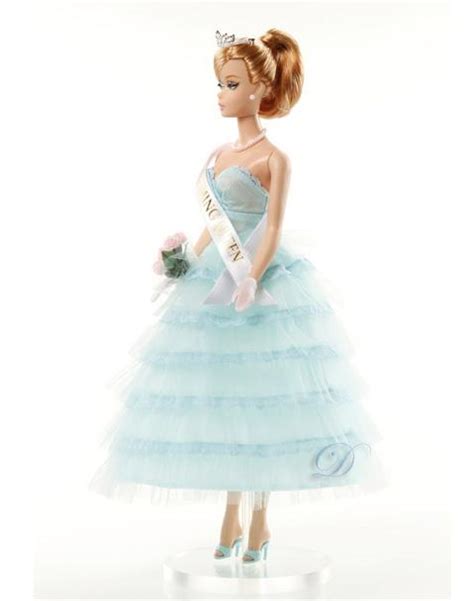 2015 barbie fan club exclusive limited edition homecoming queen willows