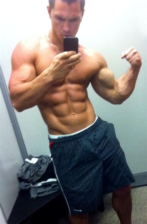this is what ripped looks like bodybuilder ripped abs