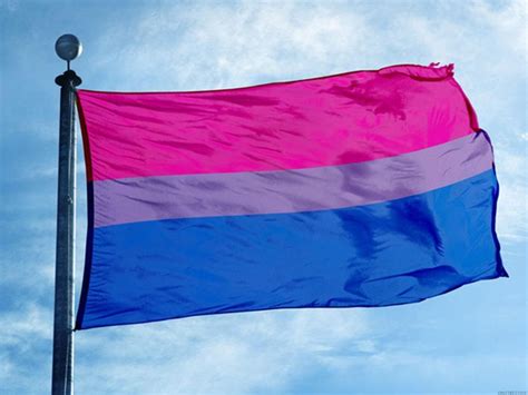 7 signs that you might be bisexual