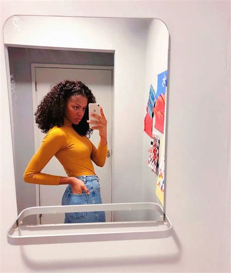 pin by jenelle🤠 on curls mirror selfie selfie scenes