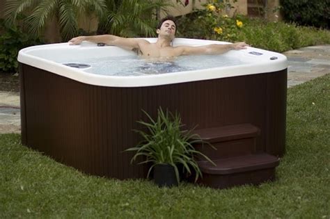 Lifesmart Hot Tub Rock Solid Simplicity Plug And Play Review