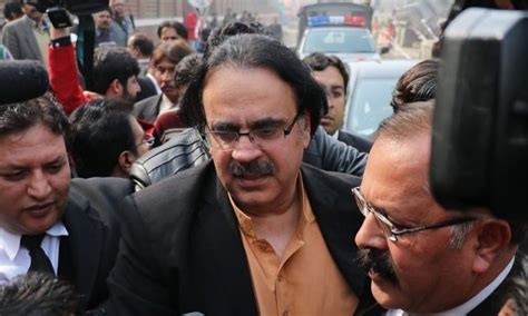 local court issued non bailable arrest warrants for banned anchor dr shahid masood global