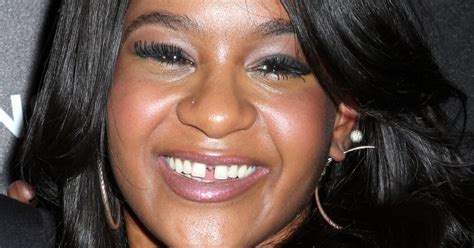 Bobbi Kristina Brown Dead Whitney Houston S Daughter Dies Aged 22