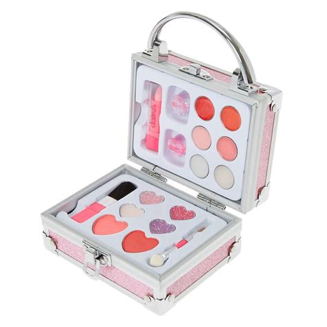 this cosmetic set includes anything you could ever want for a pretty in pink beauty look this