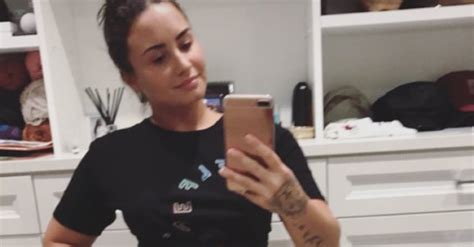 demi lovato stretch marks and cellulite video april 2018 popsugar fitness