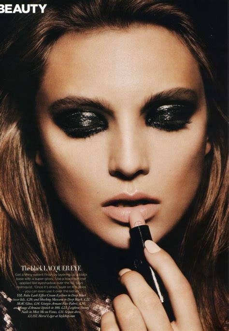 in the mind of a crossdresser 5 easy steps for a smoky eye