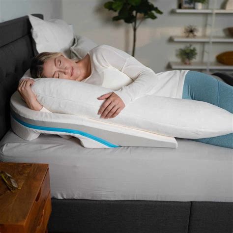 neck support pillow  side sleepers bed  built  closet