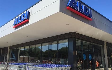 aldi hoogeveen opent feestelijk hoogeveensche courant