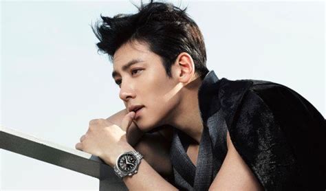 Top 10 Most Popular And Handsome Korean Drama Actors