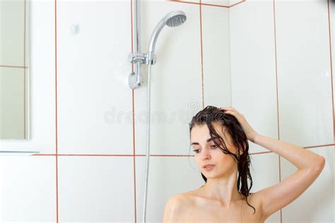 Clean Shower Screen By Means Of A Robotic Automaton That I Received An