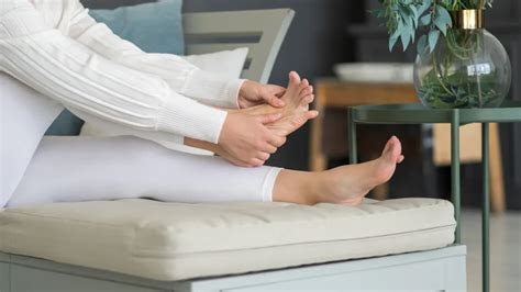 how to give foot massage learn from a pro step by step