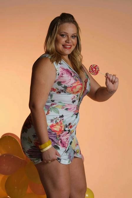 Mais Gordinha Ex Bbb Paulinha Promete Emagrecer 30kg Para O Carnaval