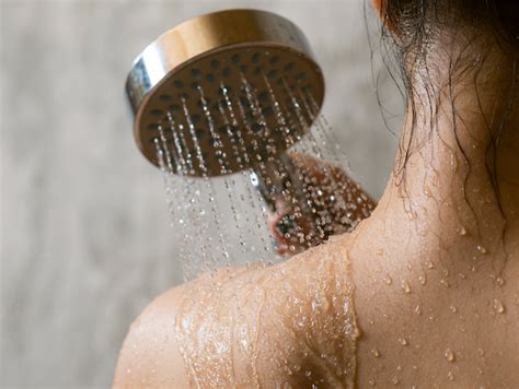 the best way to shower according to experts