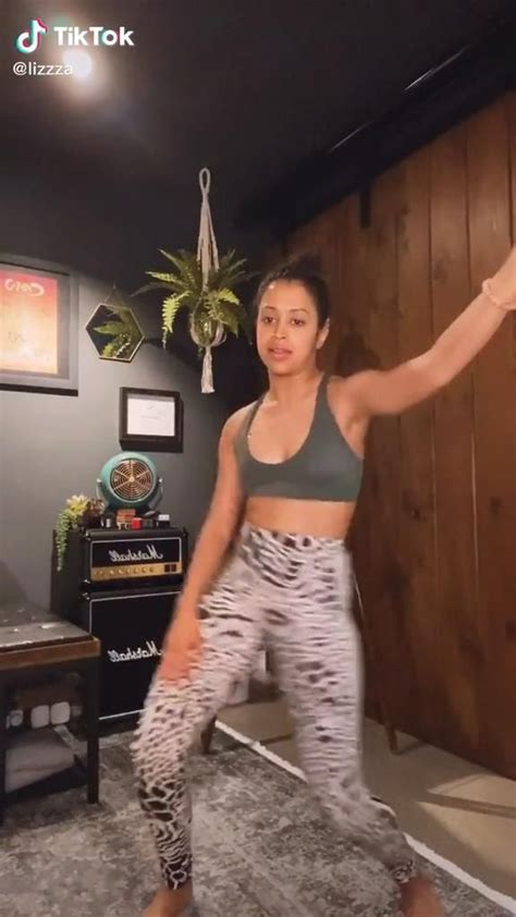 Liza Koshy Dancing [video] Liza Koshy Liza Koshy Videos Funny Video