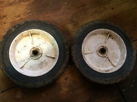 push mower wheels  lot   wheels lot  color white push mower mower color