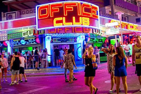 Magaluf Cops Attend 1 600 Calls In Less Than Two Months In Brit Holiday