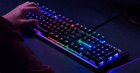 gaming keyboard  small hands  whylaptopscom