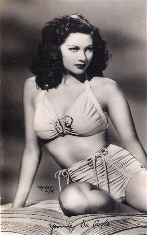 actress yvonne de carlo sexy star pinup 1940 s old photo bathing suit risque old photos