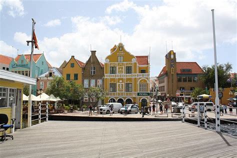 curacao netherland antilles dutch colonial colonial style willemstad places ive  places