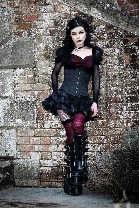 255 Best Goth And Punk Girls Images On Pinterest Goth