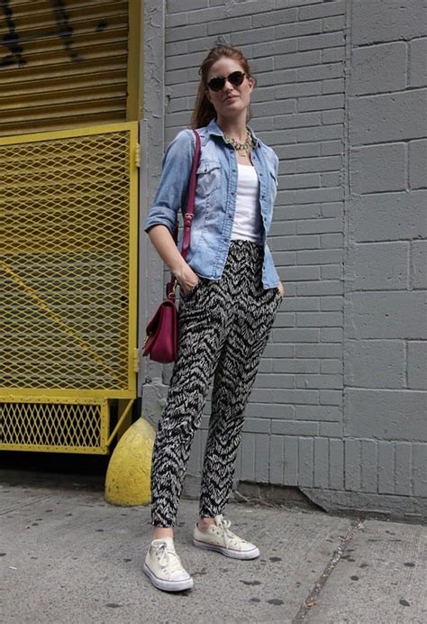 printed pant outfit  ideas   wear  printed pants