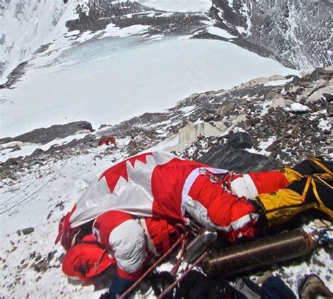 dead bodies  mount everest  perfectly preserved bodies lie