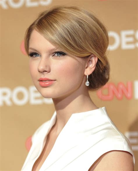 wcw taylor swift stylecaster