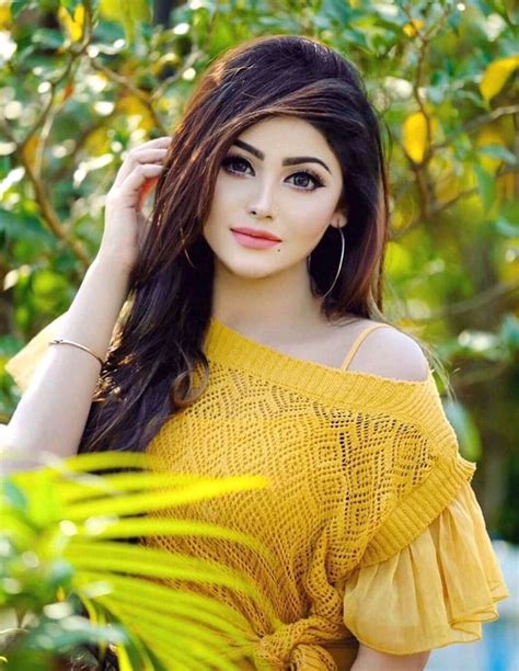 Mãđhű For More Pics Follow Stylish Girl Images Beautiful Girl Image