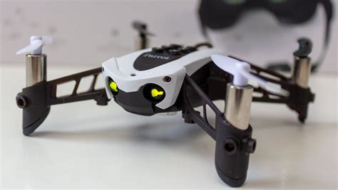 bon plan mini drone parrot mambo fly   les numeriques