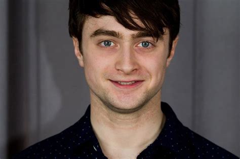 Daniel Radcliffe Merasa Nggak Cocok Perankan Vokalis Queen Hai