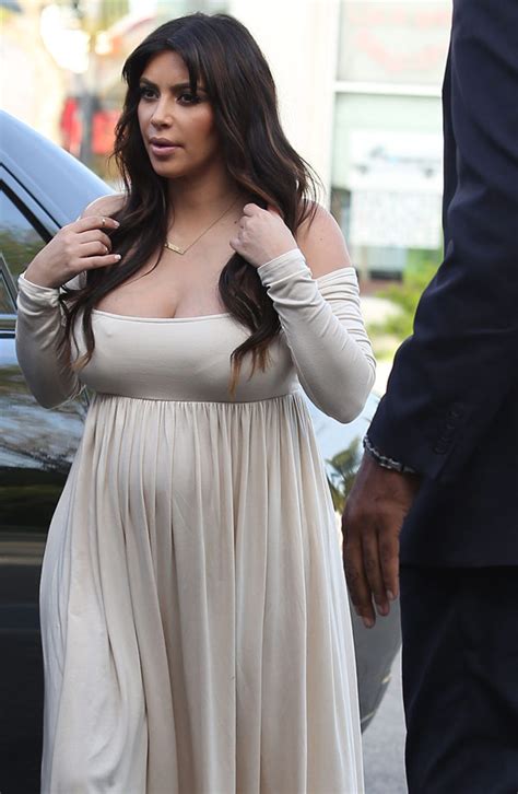 [pics] Kim Kardashian’s Pregnant Body — Tweets ‘miss U’ To