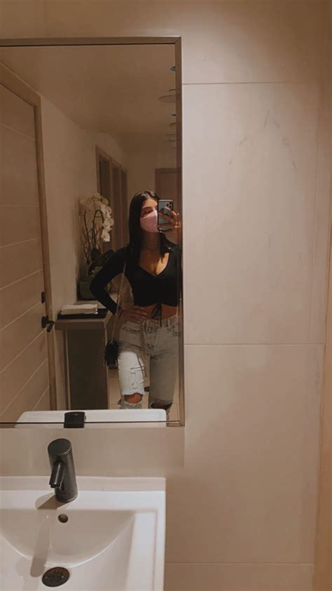 Stories • Instagram In 2020 Mirror Selfie Poses Girl Celebrities
