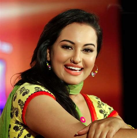 beautiful wallpapers sonakshi sinha latest wallpaper