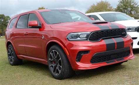 dodge durango srt hellcat outshines  srt