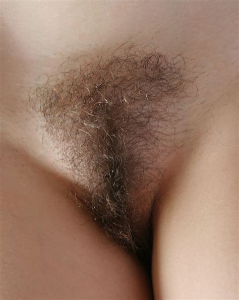 girls first pubic hair