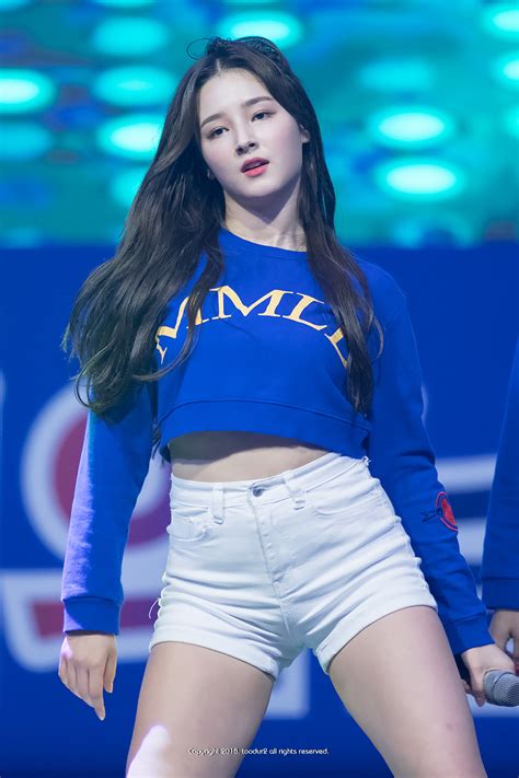 the most sexiest outfit of nancy momoland sexy k pop