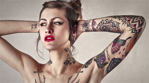 academia dominicana de la lengua tattoed woman doing double penetration