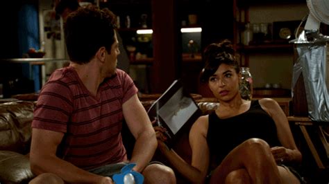 fanning hannah simone by new girl find and share on giphy