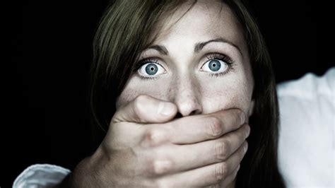 Gwałt Czym Jest Czy Zgłaszać Go Na Policję Jak żyć Po Gwałcie