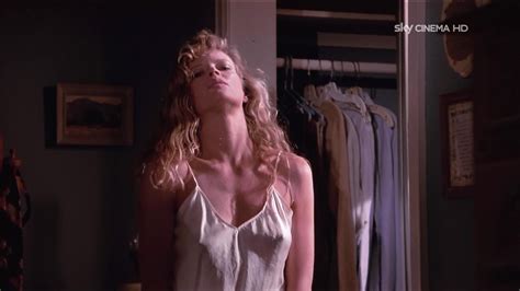 naked kim basinger in my stepmother is an alien