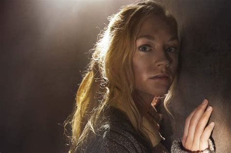The Walking Dead Star Emily Kinney No Longer Watches The Show Metro News