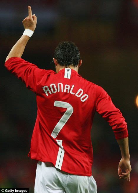 Ronaldo Latest Ill Be Back Cristiano Calls United From Holiday