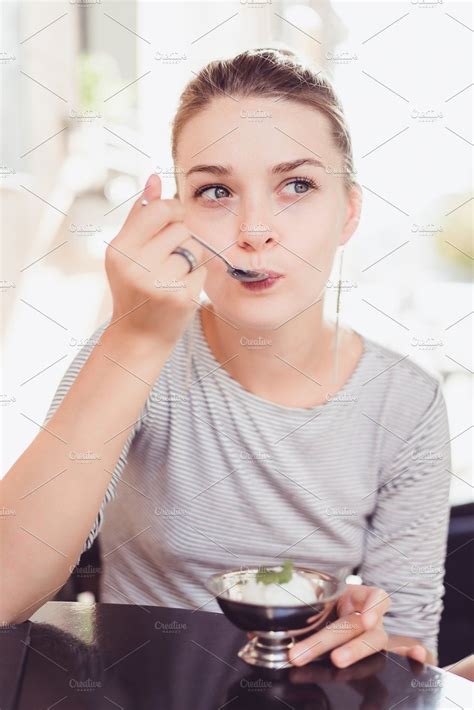 Beautiful Woman Eating Ice Cream Eating Ice Cream Play Model Eating Ice