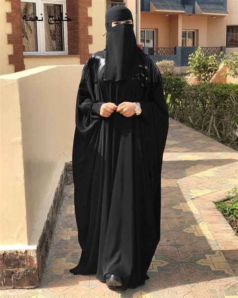 pin by indra arie on beautiful niqab in 2019 burka fashion hijab fashion saudi abaya