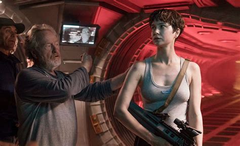 how katherine waterston got in shape to kick some serious butt in