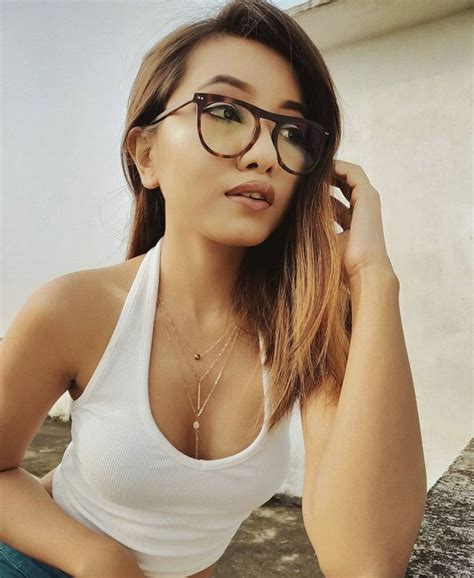 Pin On Women With Glasses Smart Is So Sexy