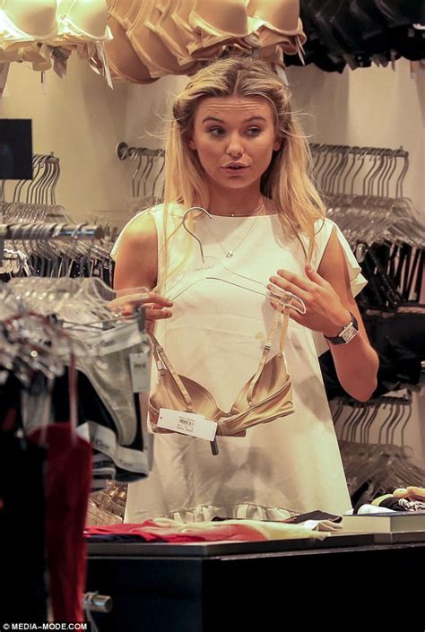 Im A Celeb Winner Toff Goes Lingerie Shopping In Oz Daily Mail Online